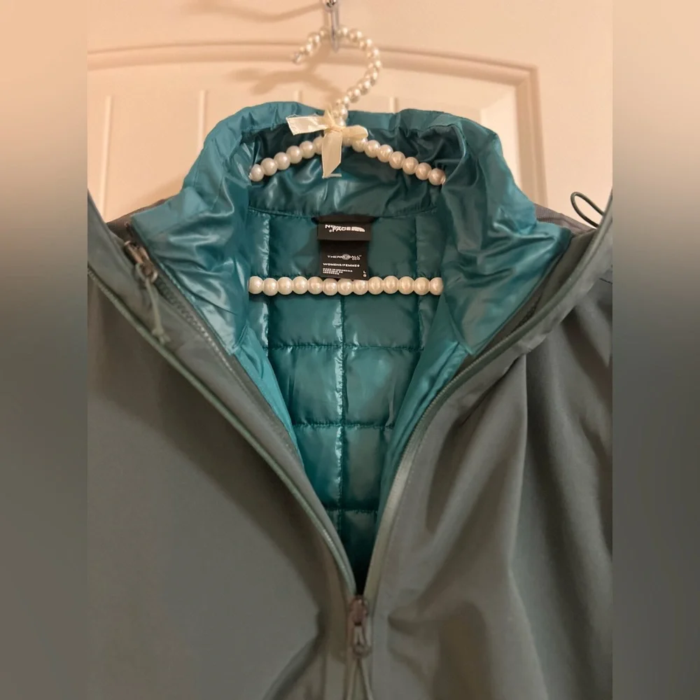 The North Face Women's ThermoBall Eco Triclimate Parka Large - Picture 3 of 4